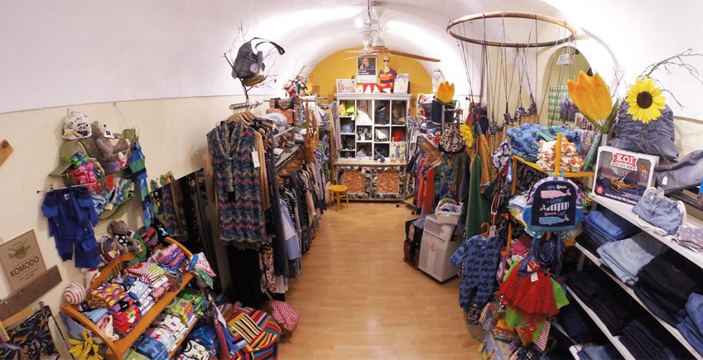 Crai Salzburg - Kleidung & Accessoires